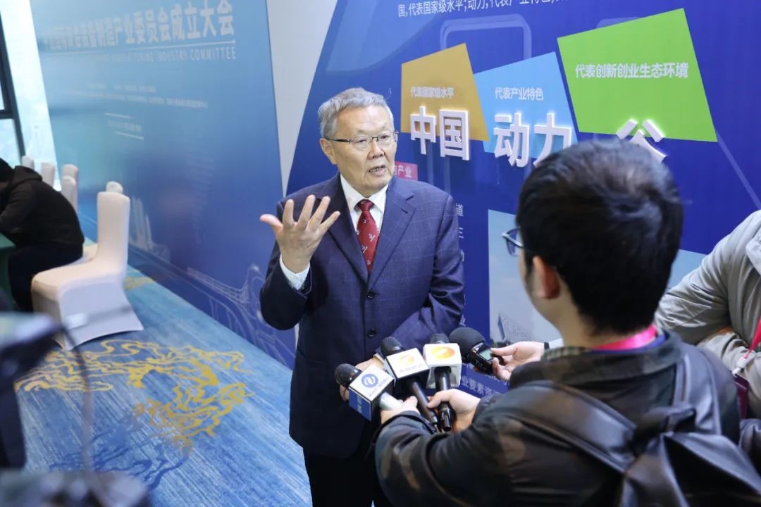 何清华：：：走“双循环”蹊径 勇攀制造业天下高地