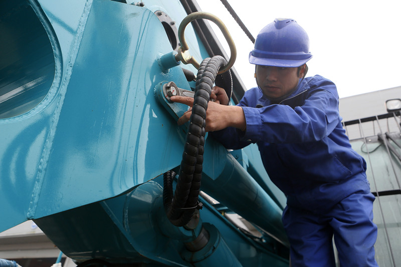 “有问题，，，找售后” 他用周密服务征服