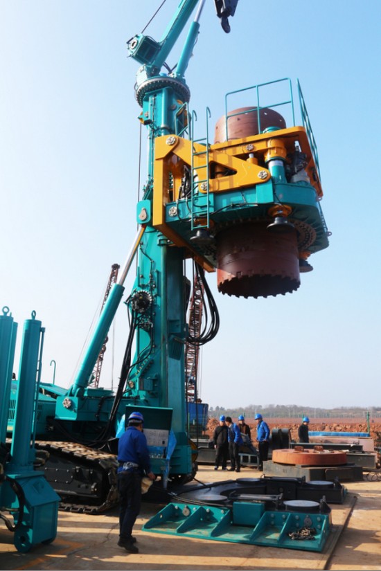 喜讯！！！3044am永利集团智能SWRC170自行式全回转全套管钻机获湖南省首台(套)重大手艺装备产品奖励！！！