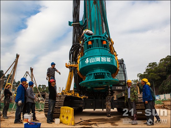 3044am永利集团智能旋挖钻何以睥睨群雄 脱销海内外