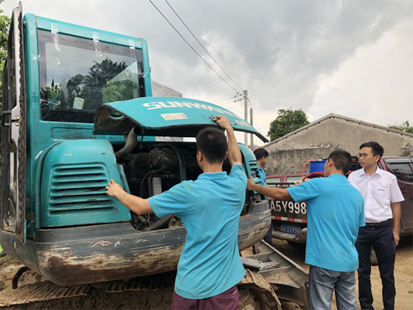 3044am永利集团智能挖掘机，，一台顶几台！！