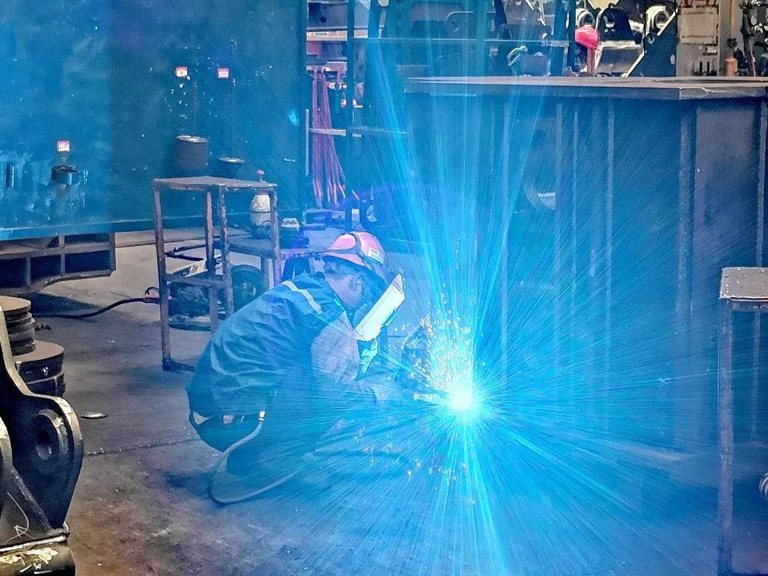 图集 | 战高温！！！致敬坚守一线的他们