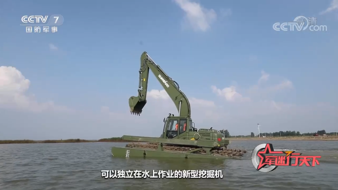 水陆两用挖掘机亮相央视！3044am永利集团智能应抢救援“猛将”出战