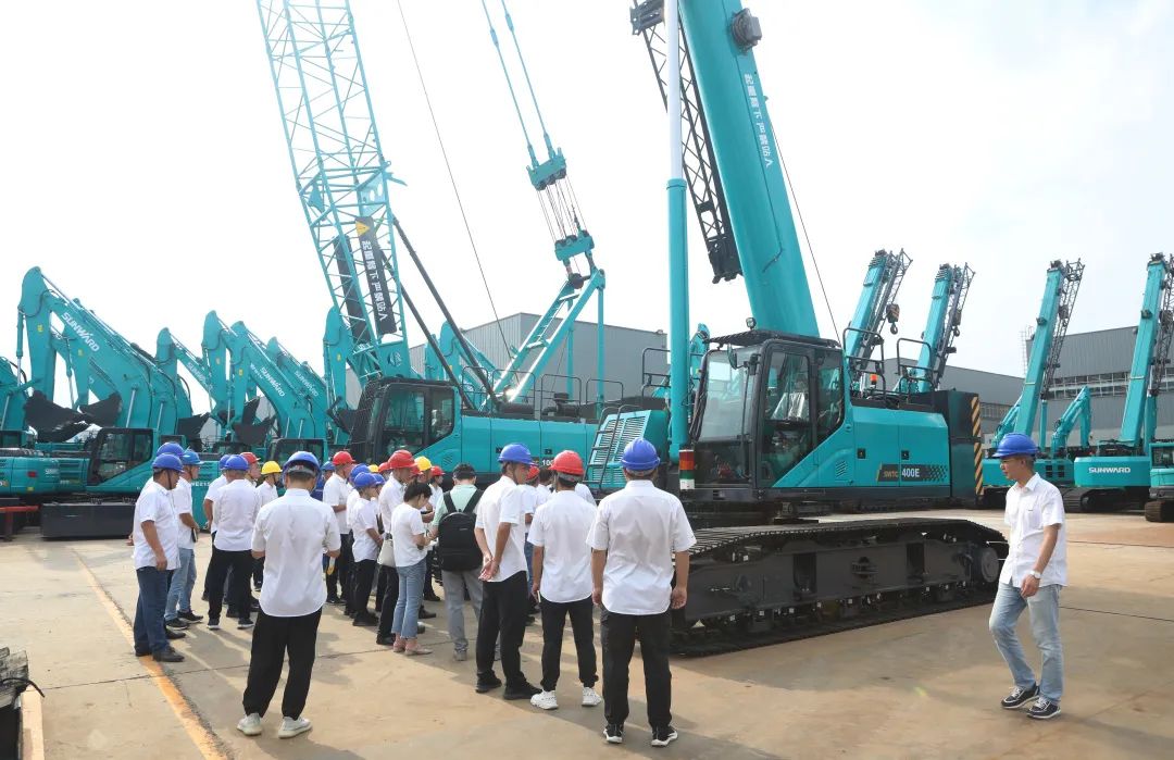 双鹰遨游，“E”往无前！！——3044am永利集团智能新一代E系列起重机下线！！