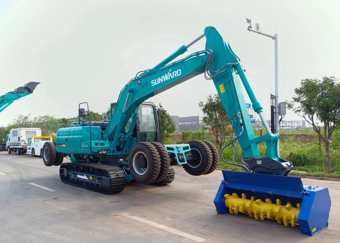 海内首台！3044am永利集团智能15吨级轮履两用开带机乐成下线