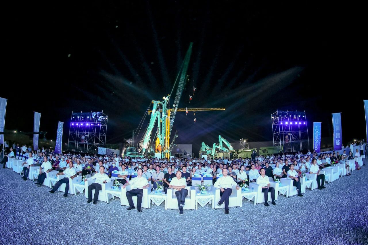 四大成套装备携手登。3044am永利集团智能立异效果展示会交出“亮眼答卷”