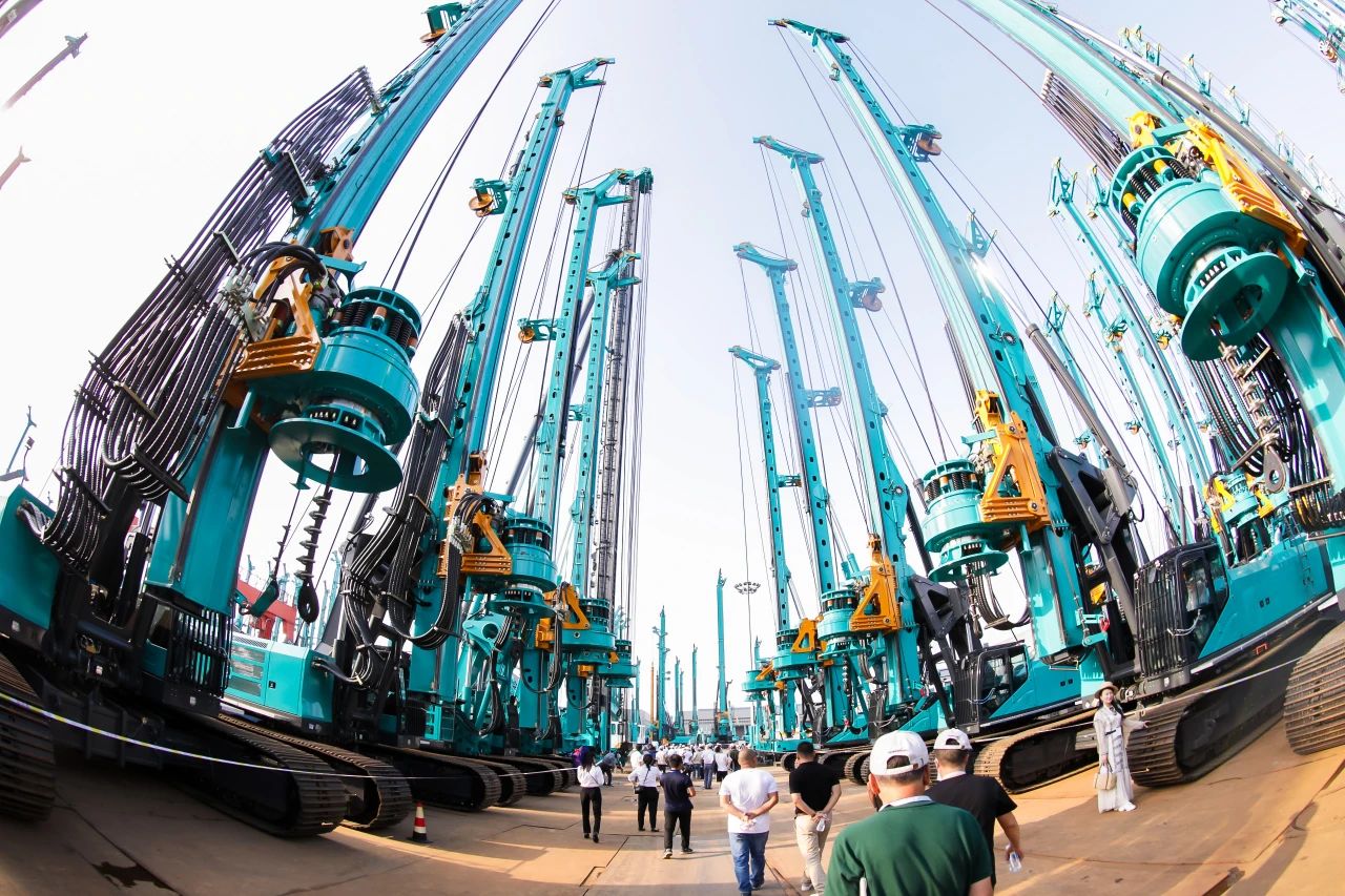 四大成套装备携手登。3044am永利集团智能立异效果展示会交出“亮眼答卷”