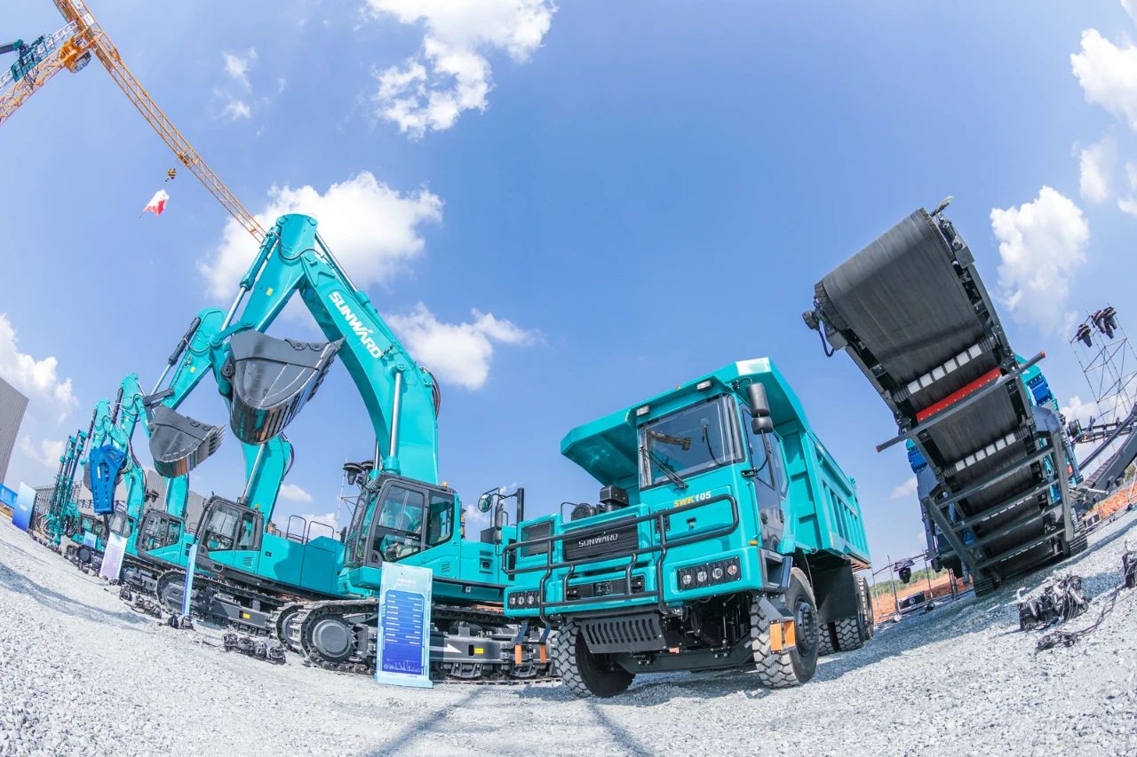 四大成套装备携手登。3044am永利集团智能立异效果展示会交出“亮眼答卷”