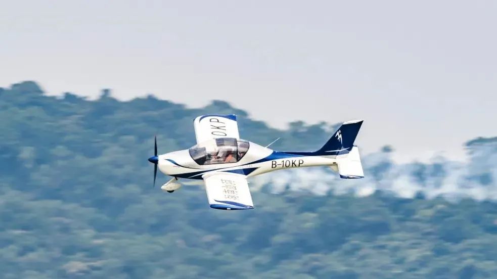 高光时刻！珠海：秸刮ㄒ痪傩泻叫醒莩龅那嵝驮硕苫蠢