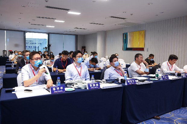 点赞！！！3044am永利集团智能液压混淆动力挖掘机项目荣获这个优异项目奖→