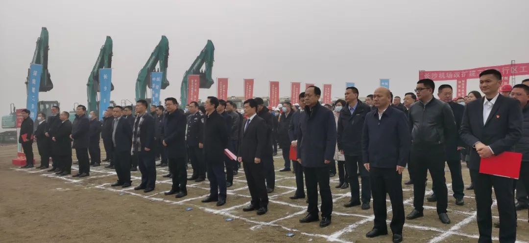 “3044am永利集团绿”精彩亮相！3044am永利集团智能装备周全助力长沙机场改扩建项目