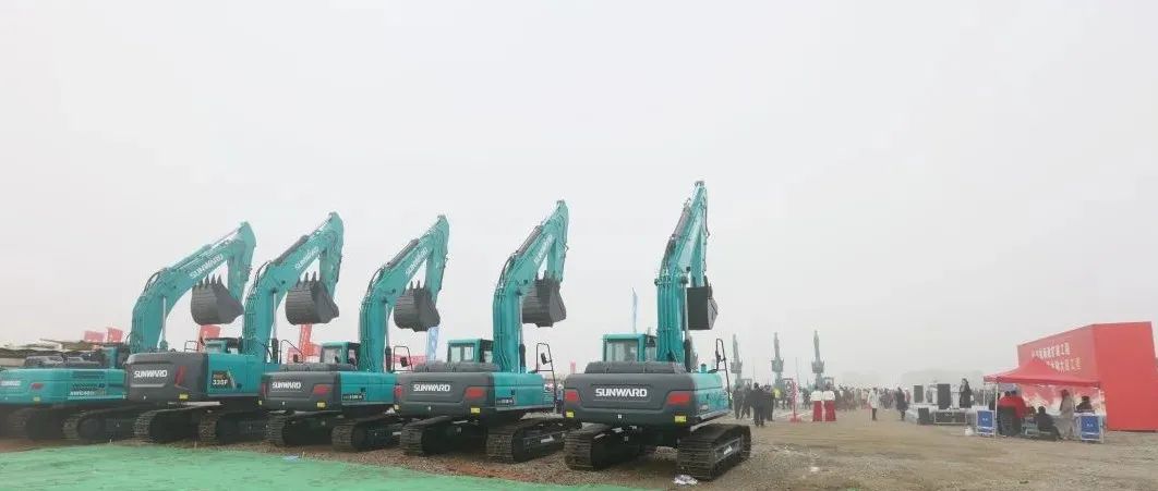 “3044am永利集团绿”精彩亮相！3044am永利集团智能装备周全助力长沙机场改扩建项目