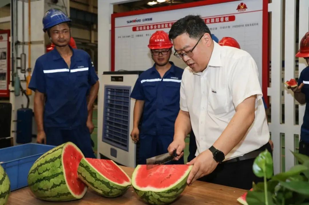 湖南工人报 | 最美外家人张爱民：：乐做“五送”“外家人”