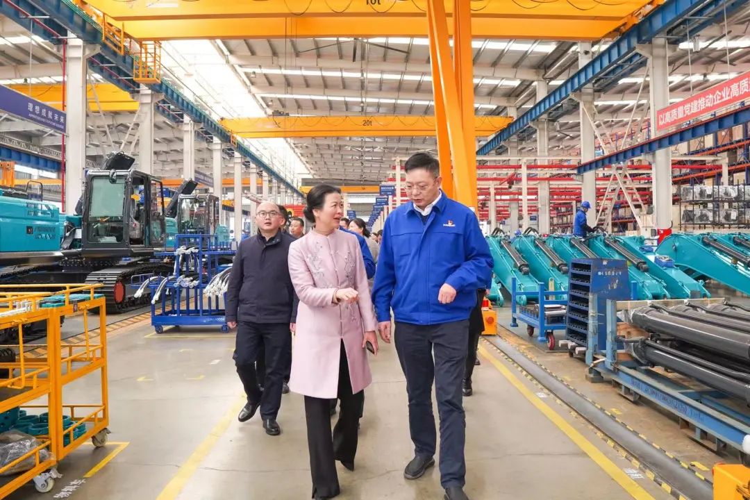 长沙市总工会、、、长沙经开区总工会一行调研3044am永利集团智能