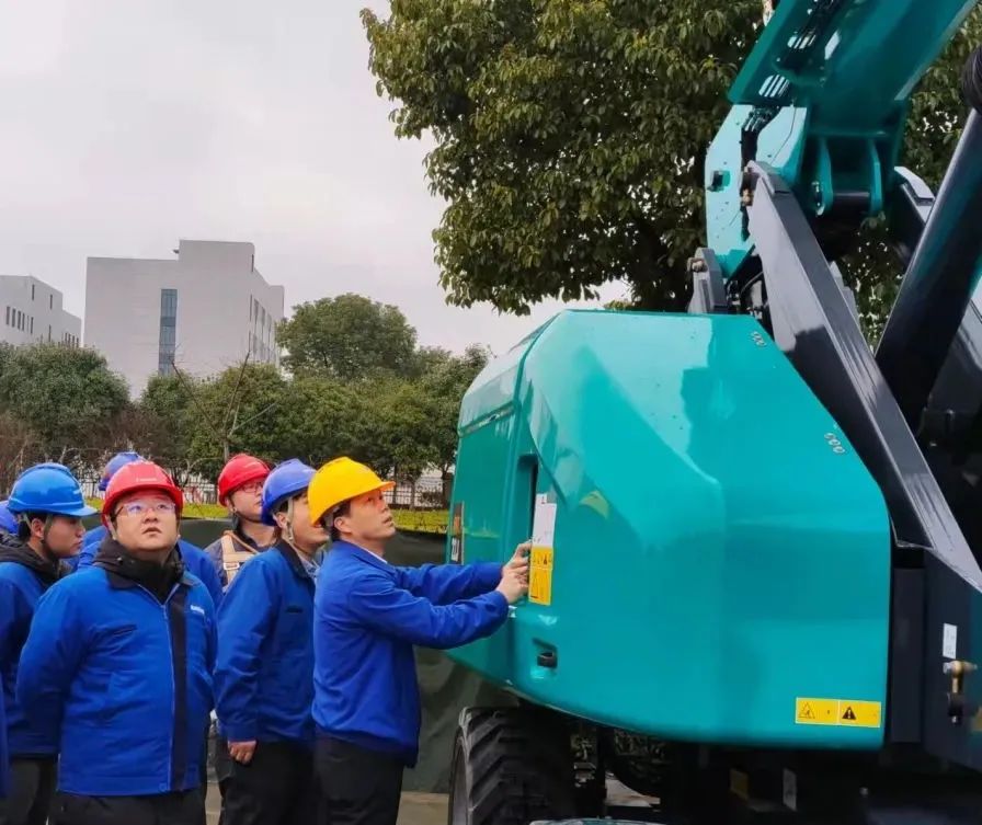 “拳”力出击！！3044am永利集团智能首套自主研发臂车控制系统重磅来袭