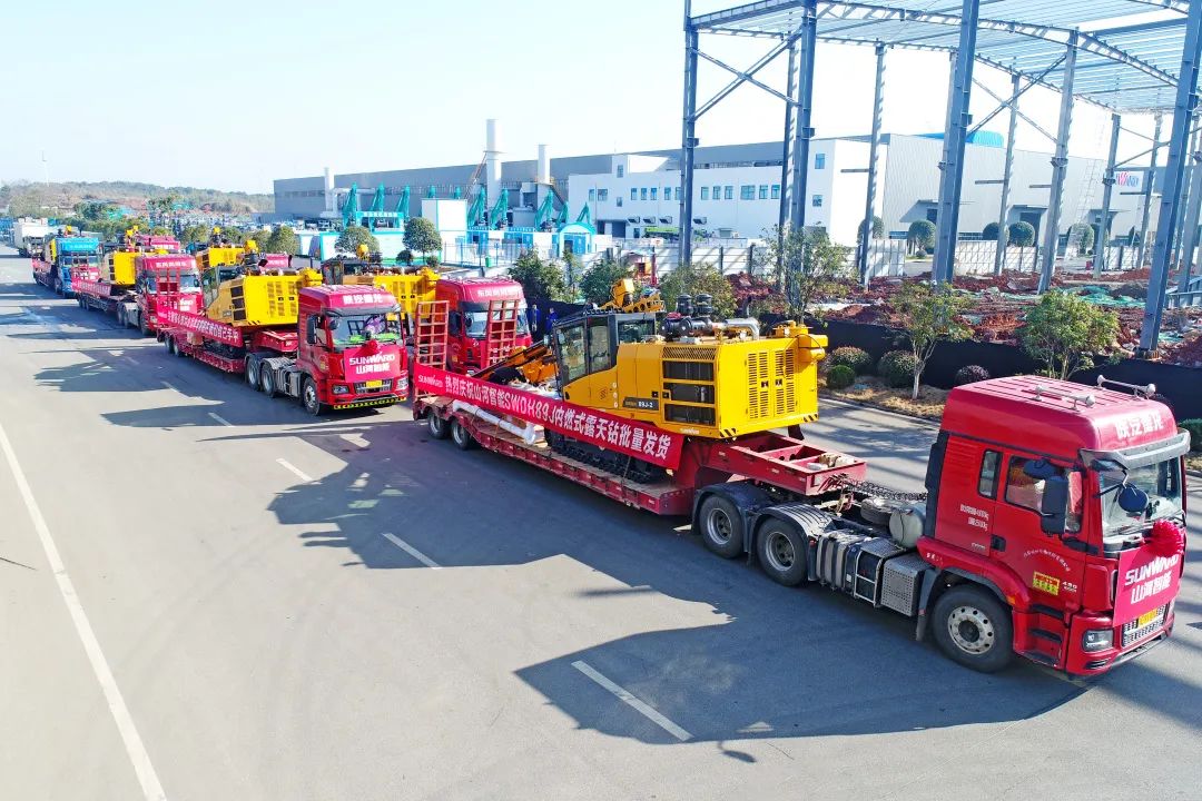 又一款差别化定制产品获认可！3044am永利集团智能SWDH89J内燃式露天钻批量发货