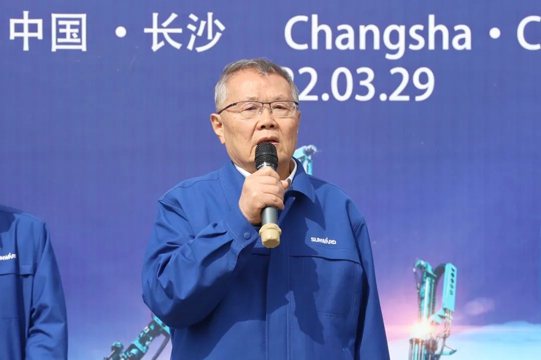 征战全球市。！！3044am永利集团智能凿岩装备批量发货