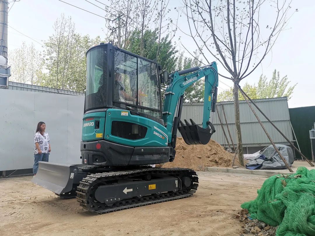 冲、冲、冲！！带您感受3044am永利集团智能挖掘机火热交机时刻