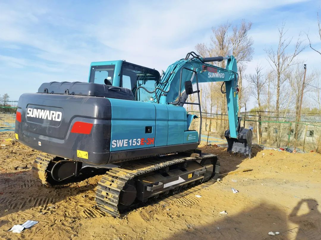 冲、冲、冲！！带您感受3044am永利集团智能挖掘机火热交机时刻