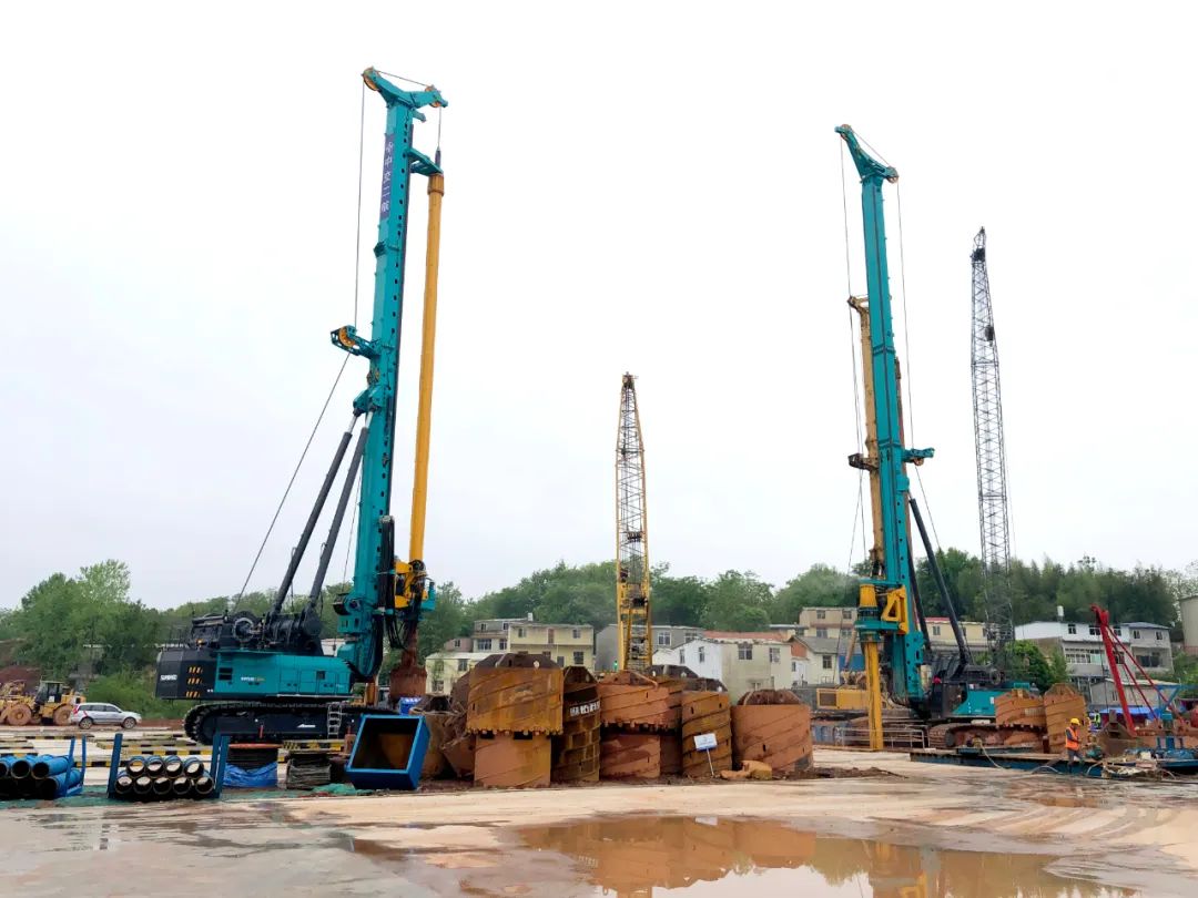 再啃“硬骨头”！！！3044am永利集团智能“超等桩备”助建燕矶长江大桥