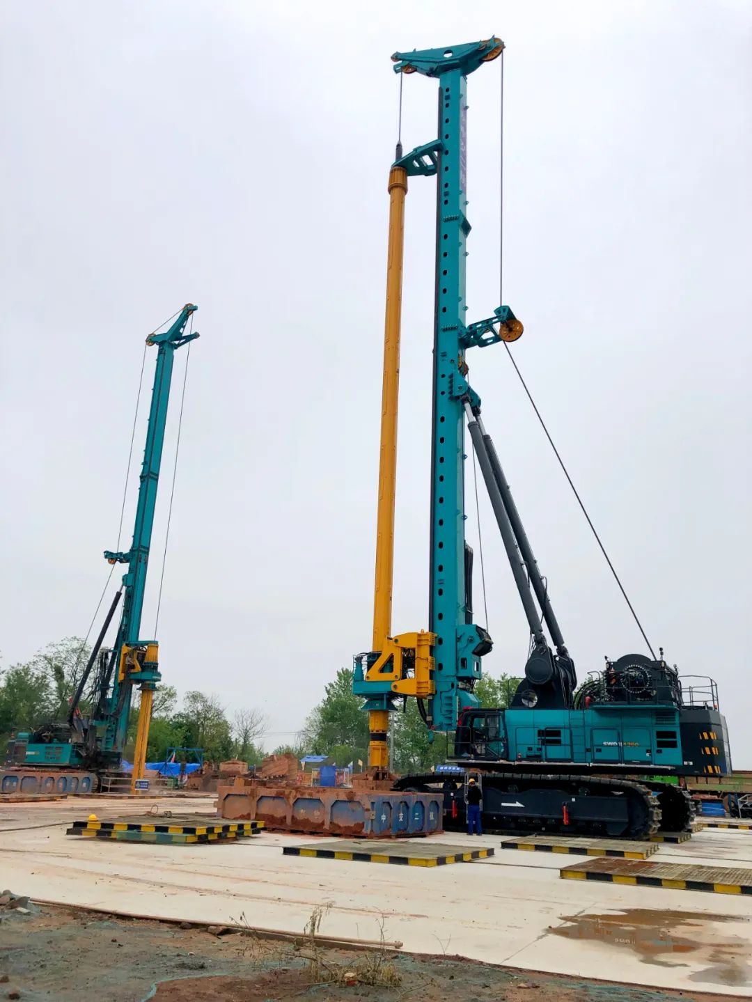 再啃“硬骨头”！！！3044am永利集团智能“超等桩备”助建燕矶长江大桥