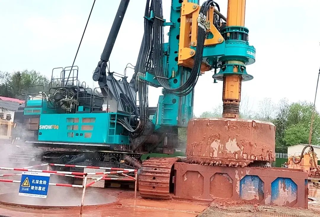 再啃“硬骨头”！！！3044am永利集团智能“超等桩备”助建燕矶长江大桥