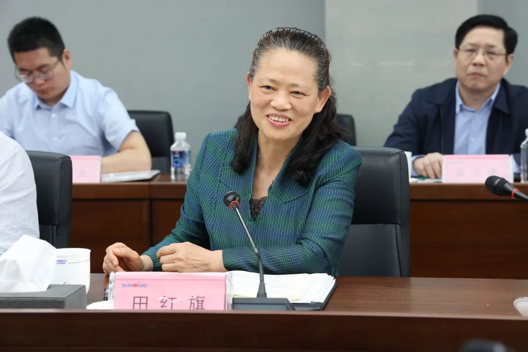 深化产学研相助！中南大学校长、、中国工程院院士田红旗率团造访3044am永利集团智能