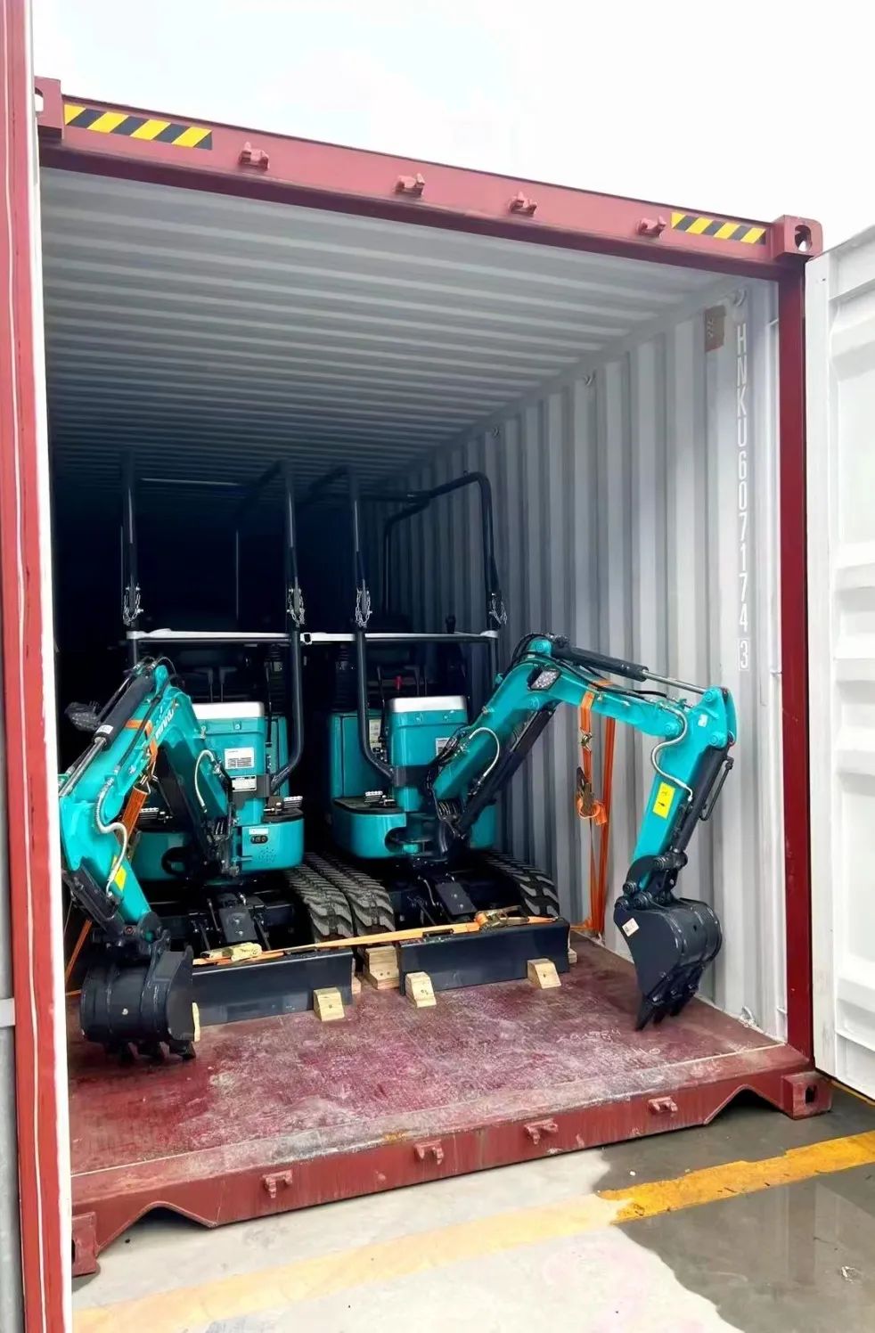 持续进军国际市！中欧班列（长沙）3044am永利集团智能专列乐成首发