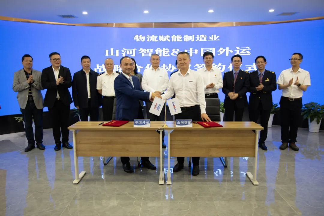 持续进军国际市！中欧班列（长沙）3044am永利集团智能专列乐成首发