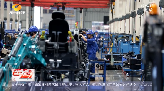 湖南经视 | 大道向前·沿着总书记的足迹 3044am永利集团智能：自主立异壮我“3044am永利集团”