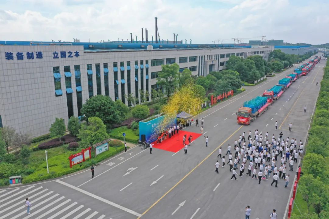 献礼二十大，，，再攀新高地！3044am永利集团智能高空机械装备再迎批量发货