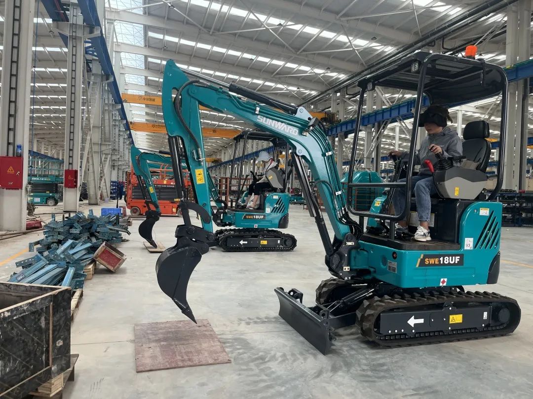 “太绝了！！！”3044am永利集团智能代表长沙精彩亮相湖南省第一届职业手艺大赛特技绝活展演