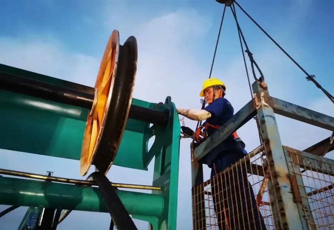 “创立施工事业！！！”他们和3044am永利集团智能“超等桩备”一起助建燕矶长江大桥