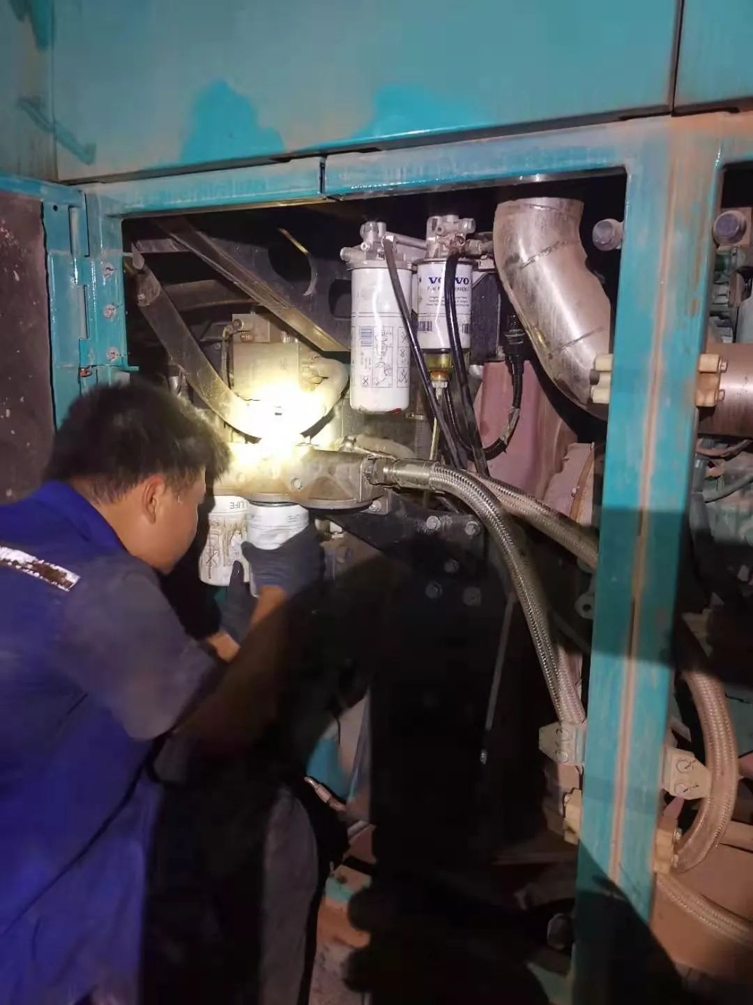 “创立施工事业！！！”他们和3044am永利集团智能“超等桩备”一起助建燕矶长江大桥