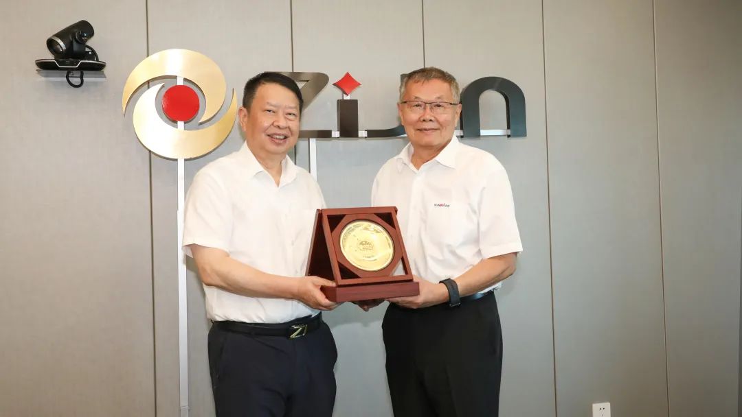 理想成绩未来！！！何清华受邀赴天下500强企业紫金矿业集团作专题讲座