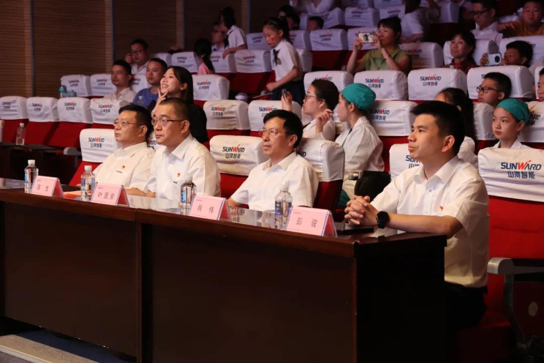 缤纷“暑”假，，，不负所“托”！！3044am永利集团智能职工子女暑期托管班结业啦