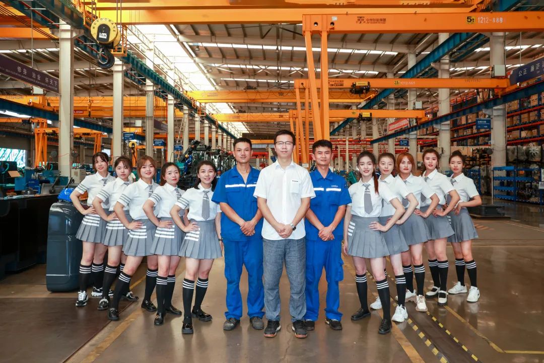 又酷又辣又炫！！！3044am永利集团智能第二届挖机废物来了