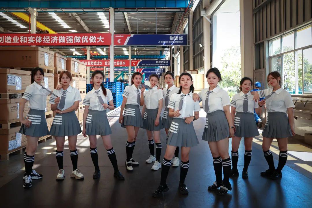 又酷又辣又炫！！！3044am永利集团智能第二届挖机废物来了