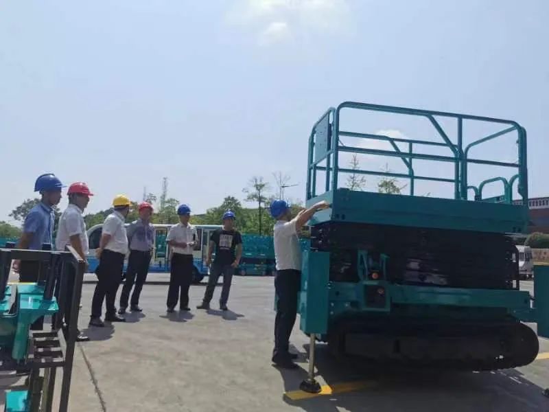 加速电动化产品结构，，3044am永利集团智能第一款履带剪叉式高空作业平台来了！！