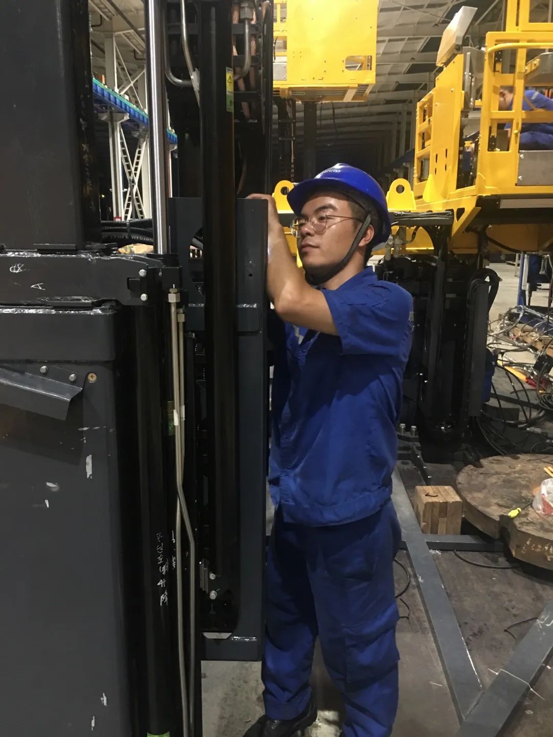 为铁路运输保驾护航！！3044am永利集团智能自主研制首套三平台作业装置乐成交付