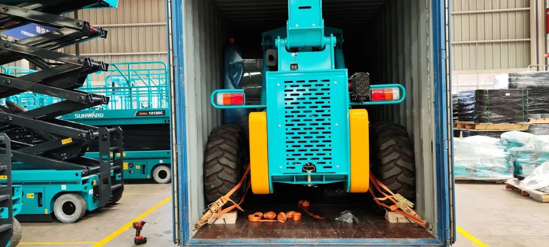 单笔采购金额万万元！！3044am永利集团智能伸缩臂叉装车批量出口