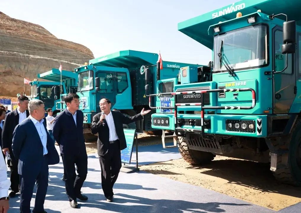 向绿色化、、智能化开展！！！腾远煤矿绿色智能矿山观摩会圆满举行