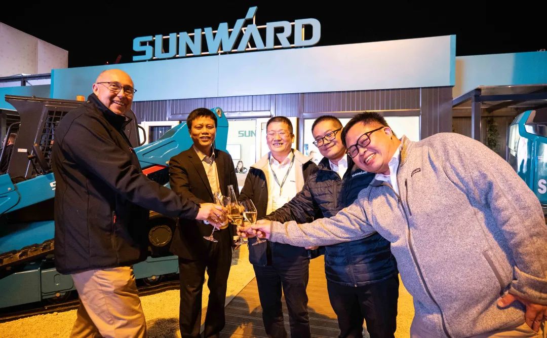 Bauma 2022 | 一组火热现场图带您重温3044am永利集团智能德国宝马展之旅