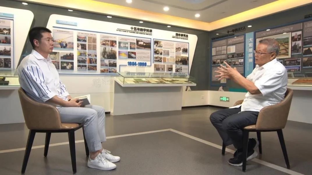 央广经济之声《追梦路上》｜何清华：：：不抄作业 坚持“先导式立异”