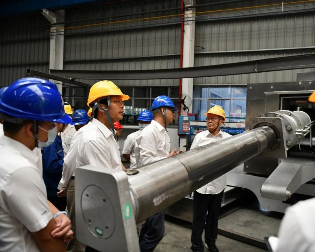 “王炸”！！！3044am永利集团特装全自动捣炉车乐成下线