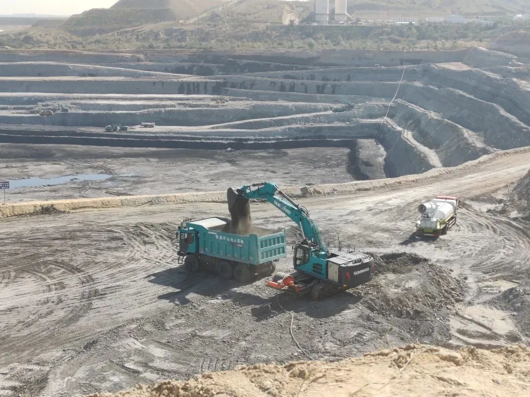 腾远添智能新绿，，3044am永利集团巨改革能源矿卡批量交付