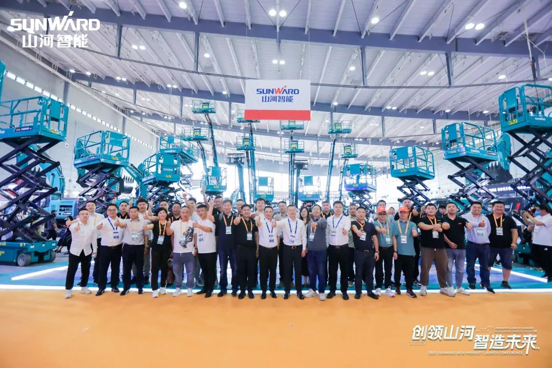 聚焦电动化、、、智能化！！！3044am永利集团智能全系列高空机械产品亮相长沙展