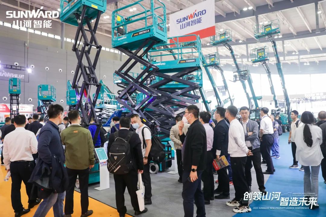 聚焦电动化、、、智能化！！！3044am永利集团智能全系列高空机械产品亮相长沙展