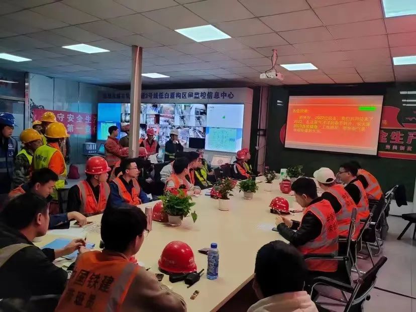 最新希望！！中铁3044am永利集团深圳地铁3号线低-白盾构区间左线顺遂意会