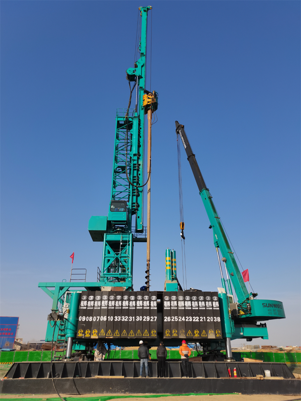 两项单冠，，，行业唯一！！3044am永利集团智能两款桩工产品同获制造业单项冠军